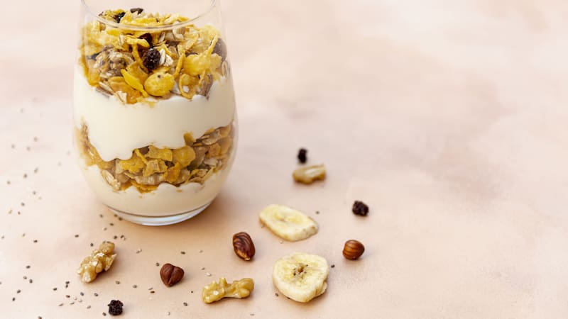 Esta combinación contribuye a mantener niveles estables para un desayuno nutritivo y saciante.