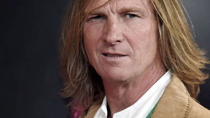 Quién es El Pocholo, el emperador de la noche de Ibiza: habla 4 idiomas, vive en un camión y es familiar de Franco.