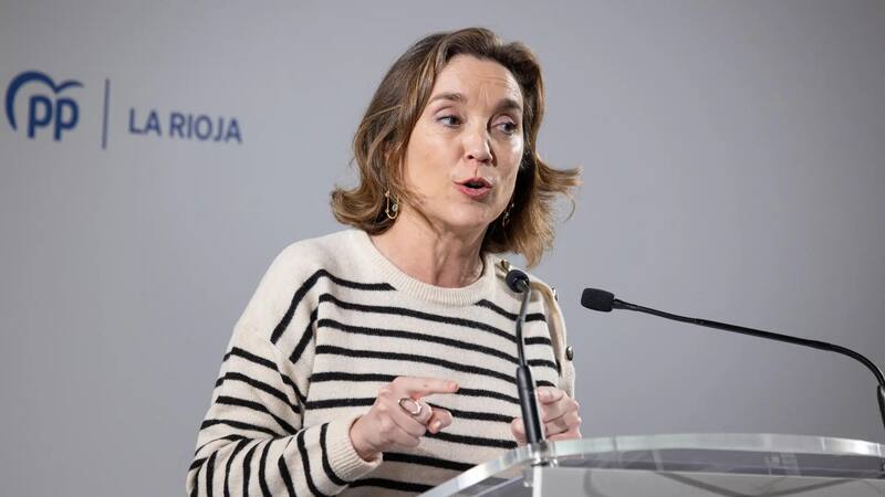 Cuca Gamarra critica el Congreso del PSOE y acusa a la izquierda de tener un "proyecto golpista".