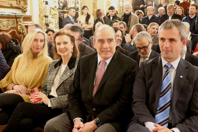 En primera fila del acto, Karina Milei, Diana Mondino, Guillermo Francos y Martín Menem.