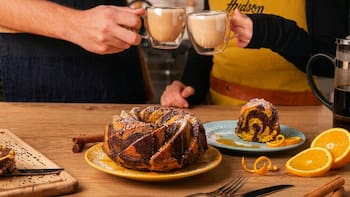Cómo hacer un exquisito budín marmolado de naranja y chocolate: la receta económica y con pocos ingredientes