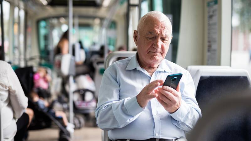 Sabadell cambia su calendario de pagos y adelanta la fecha de cobro de las pensiones en abril.