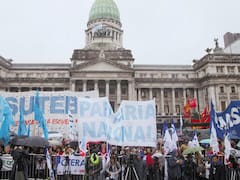 Los docentes porteños amenazan con no iniciar las clases tras las vacaciones
