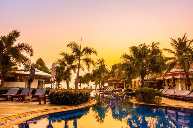 La construcción de resorts de cinco estrellas y campos de golf de renombre mundial ha elevado su estatus (Fuente: Freepik)