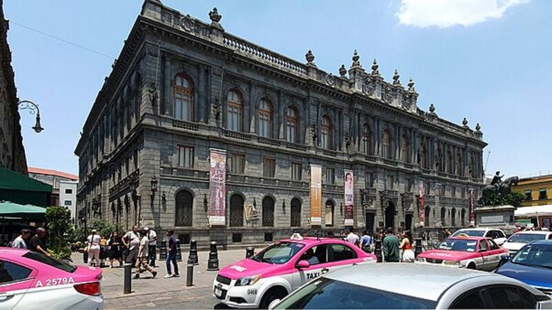 El desarrollo cultural de esta capital está profundamente ligado a su historia milenaria.