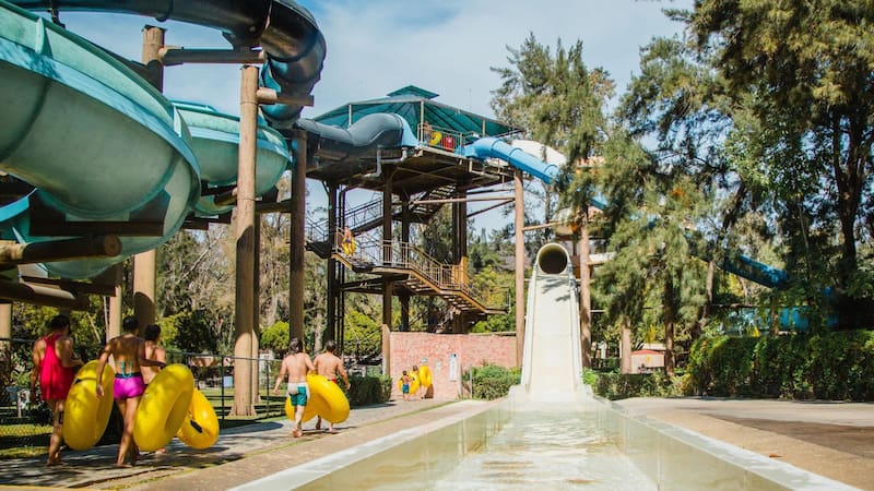 Sus instalaciones ofrecen algo para cada miembro de la familia.