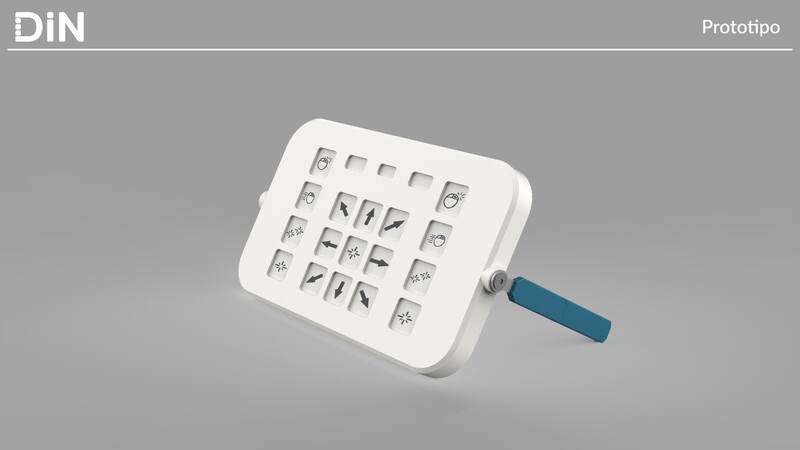 Hannah y Lola rediseñaron el teclado adaptado, actualizaron el mouse y crearon un adaptador