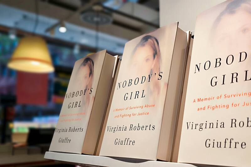 Las memorias póstumas de Virginia Giuffre volvieron a poner en el centro del escándalo a Andrés, acusado de abuso sexual. (Fuente: EFE / Guillermo Garrido Delgado)