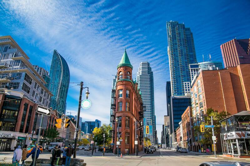 La Visa Global Talent Stream en Canadá ofrece una vía rápida a la residencia permanente y facilita el acceso a empleos bien remunerados en tecnología e ingeniería. (Foto: Shutterstock)