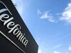 Telefónica: Milei promete investigación antimonopolio y alertan que el riesgo recae en Telecom