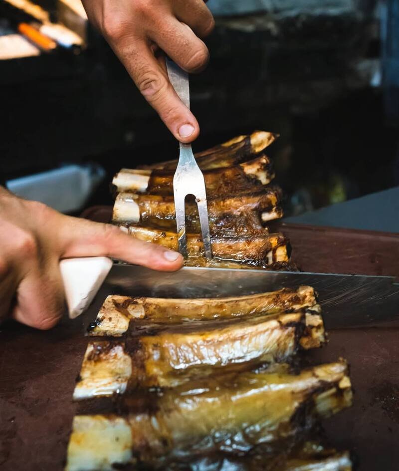 Es considerada una de las mejores parrillas de CABA por su calidad y variedad de platos. (Foto: Instagram @parrisecretito)