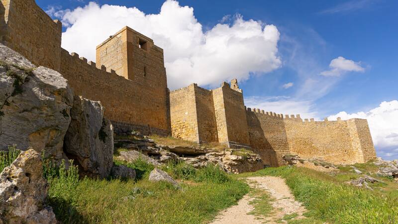 Tiene una fortaleza de película con más de mil años de historia: queda a menos de una hora de Soria y visitarla es gratis.