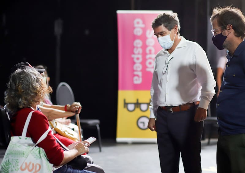 "Siempre hay personas que por razones dogmáticas, ideológicas o razones íntimas no quieren vacunarse", concluyó al respecto el funcionario.