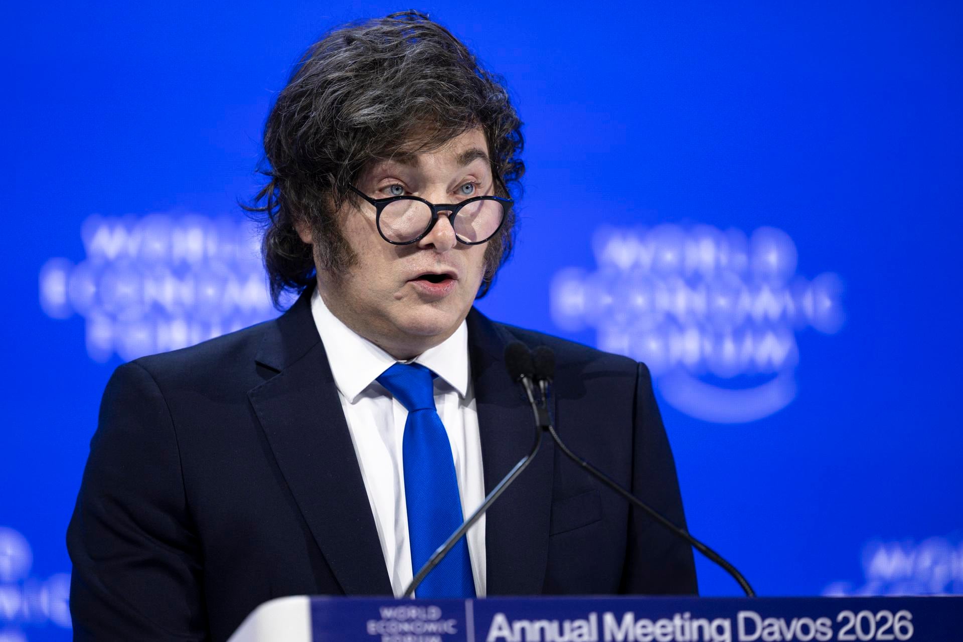 Los argentinos creen que sus salarios están “golpeados”, pero no culpan a Milei y tienen esperanza Los argentinos creen que sus salarios están “golpeados”, pero no culpan a Milei y tienen esperanza