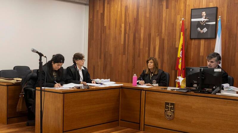 La Audiencia Nacional abre una investigación por la manifestación donde se apaleó un muñeco de Sánchez.