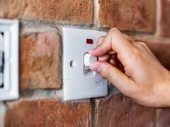 Invento argentino: un emprendedor neuquino creó un ladrillo capaz de reducir el consumo de luz y gas a la mitad