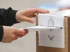 Tres de cada 10 votantes aún no están convencidos: quiénes son los más indecisos