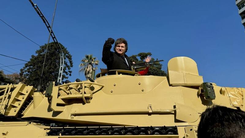 La compra de nuevos equipos, la posición geopolítica y los incrementos salariales fueron algunos de los puntos que abordó la "gestión Milei"