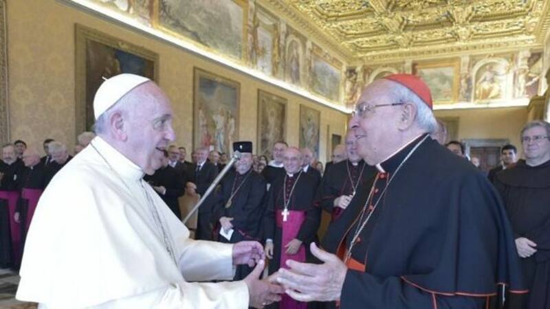 Tristeza en la Iglesia Católica: médicos aseguran que el Papa Francisco se recupera, pero no participará en Semana Santa.