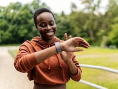 Por qué la mejor hora del día para caminar es por las mañanas: los beneficios de hacer ejercicio luego de despertar