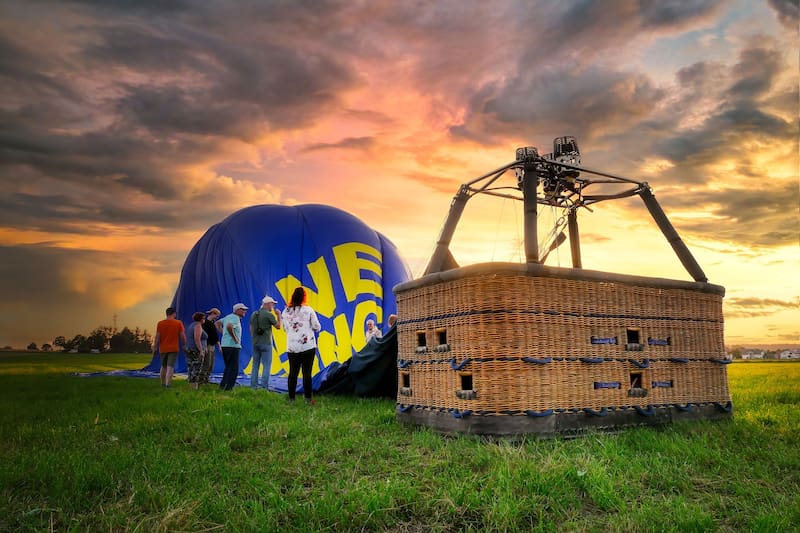 Esta oferta brinda la oportunidad de vivir una inolvidable aventura desde las alturas. Fuente: Pixabay.