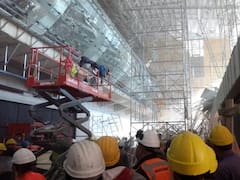 Derrumbe en una obra en el Aeropuerto de Ezeiza: hay un muerto y varios heridos