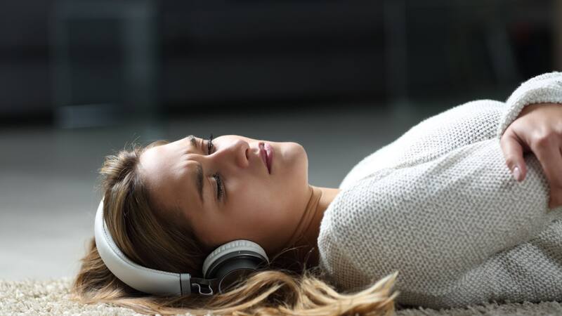 No más ansiolíticos: los expertos recomiendan escuchar esta canción para calmar la ansiedad.