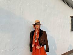 La asombrosa casa de Vicky Martín Berrocal en Huelva: estatuas de tamaño real, patio con estilo andaluz y mucha vegetación