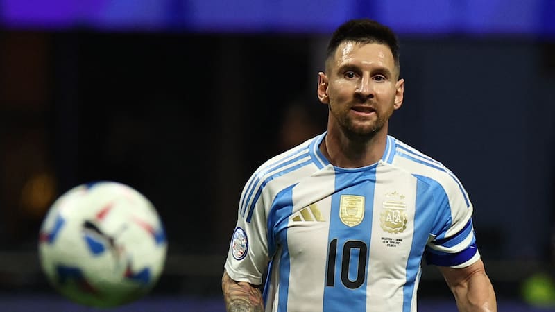 Lionel Messi, capitán de Argentina y jugador emblema de Adidas; después de perder a Alemania, la marca de las tres tiras blinda a la AFA hasta 2038