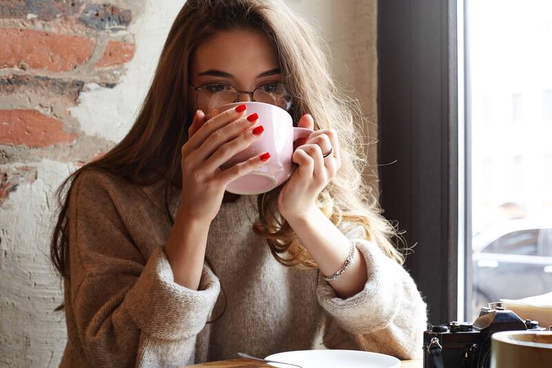 Café verde: la alternativa con menos cafeína que es un "potente antioxidante", ayuda a bajar la presión y a reducir el colesterol.