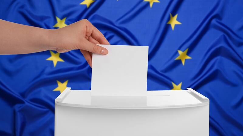 Así saldrían las elecciones europeas, según la última encuesta: el resultado de España promete sorprender.