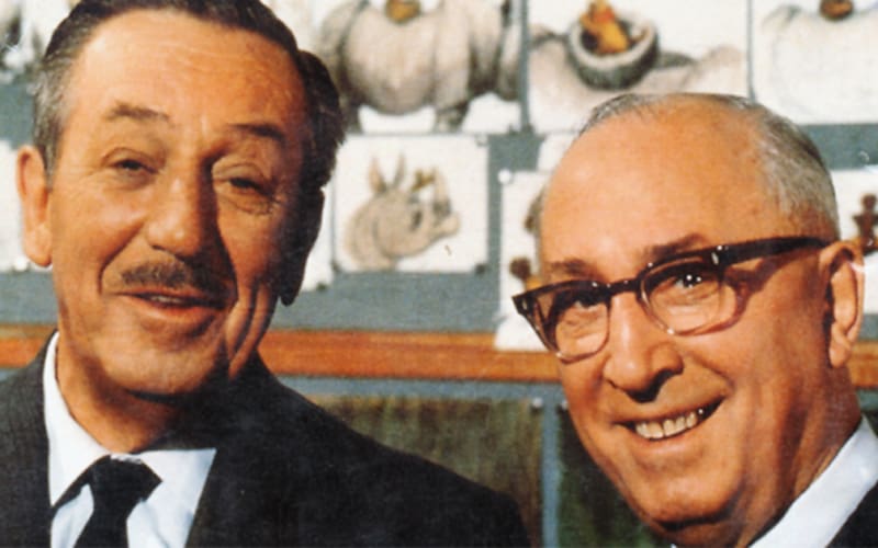 Los hermanos Walt y Roy Disney, fundadores del imperio.