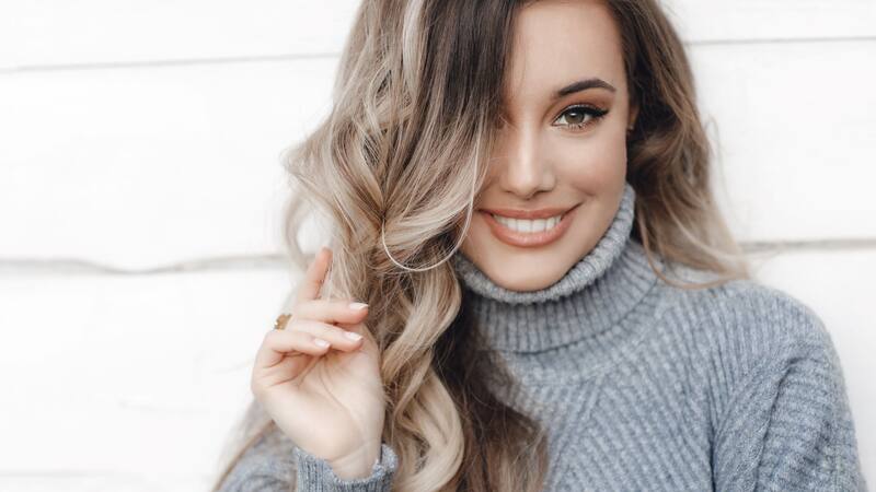 Las mascarillas caseras pueden adaptarse a diferentes tipos de cabello, ya sea fino, grueso, seco o graso, brindando soluciones personalizadas y efectivas.