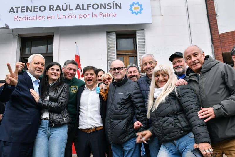 Axel Kicillof inauguró con Julio Alak, Carmela y Leopoldo Moreau el Atendo Raúl Alfonsín, radicales con UP