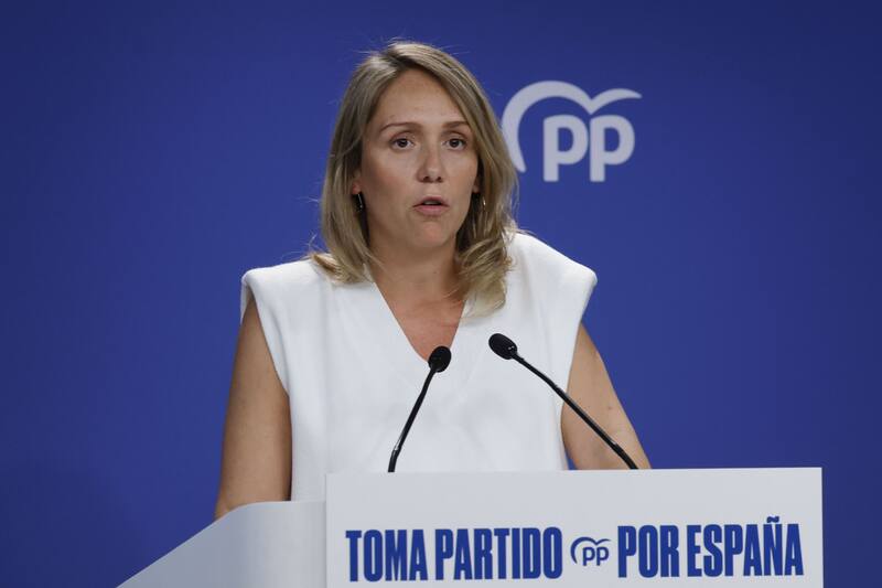Alma Ezcurra, vicesecretaria de Acción Sectorial del PP, aseguró que su partido no promueve listas negras y defiende el cumplimiento legal. (Fuente: EFE / Zipi Aragón)
