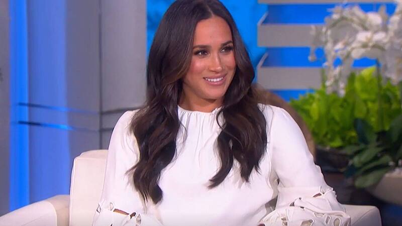 La duquesa de Sussex se emociona en una entrevista íntima y revela detalles inéditos de su vida con el príncipe Harry (Fuente: YouTube).