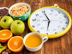 El hábito que todos tienen por las mañanas pero esconde un oscuro peligro: casi todos lo ignoran