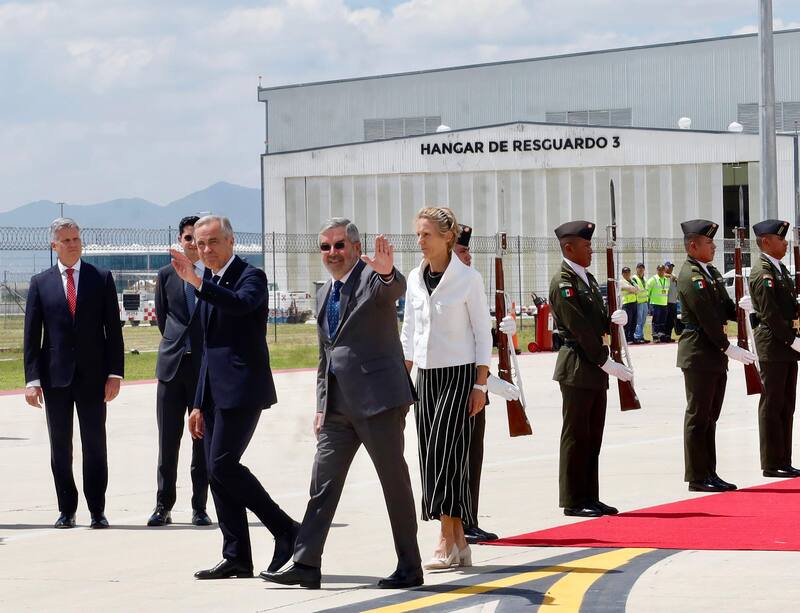 El primer ministro de Canadá, Mark Carney, llega a México para reunirse con Sheinbaum. Fuente: EFE