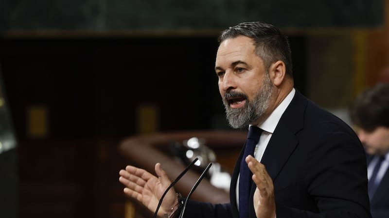 Vox y el PP defienden separar en las estadísticas a españoles y migrantes; el Gobierno rechaza la propuesta por considerarla estigmatizante y xenófoba.