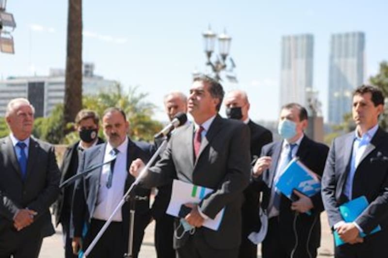 Semanas atrás, los gobernadores reclamaron públicamente contra la Ciudad.