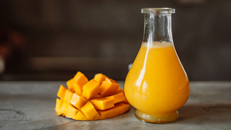 No es naranja: la fruta dulce y barata que evita el estreñimiento, ayuda a perder peso y baja el colesterol malo.