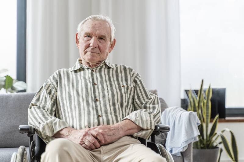 El SSI ofrece pagos adicionales mensuales para personas mayores de 65 años, ciegas o con discapacidades. (Fuente: Freepik)