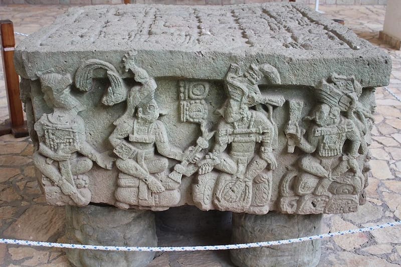El Altar Q de los maya investigado en Denver (Fuente: Wikimedia Commons)