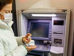 Encuesta: más del 80% de los clientes bancarios piden que se extienda el horario de atención