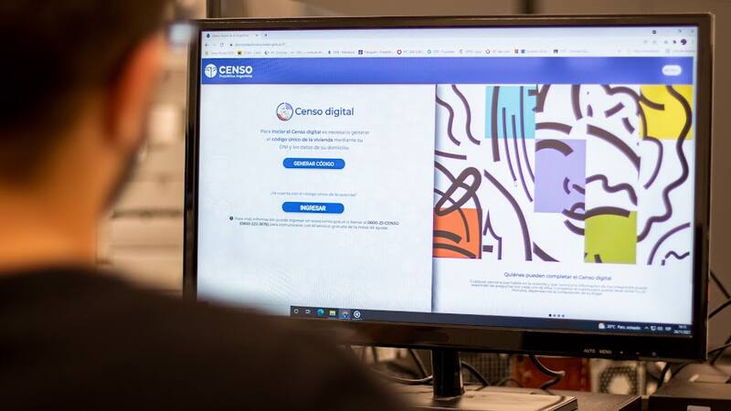 El Censo 2022 se puede completar en dos modalidades diferentes: por un lado, se puede responder la encuesta presencial; y por otro, las personas pueden "autocensarse" a través de un sitio web oficial.