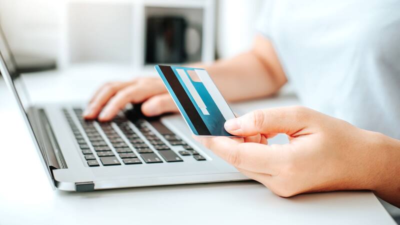 Cambia la forma de administrar los pagos de las tarjetas de crédito.