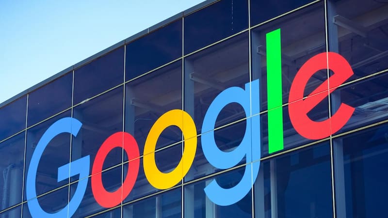 Google está comprometido con la sostenibilidad, adoptando tecnologías que minimicen el consumo de recursos.