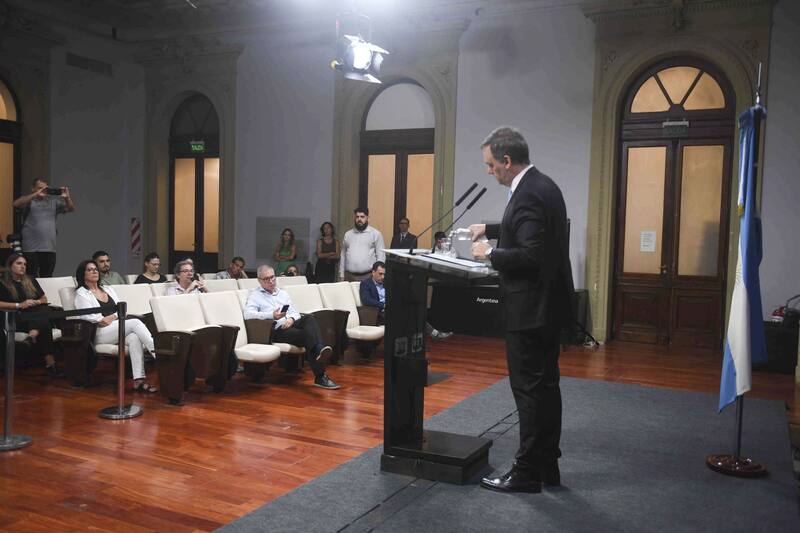 El vocero presidencial en la conferencia de prensa hecha este jueves. (Télam/Alejandro Santa Cruz)