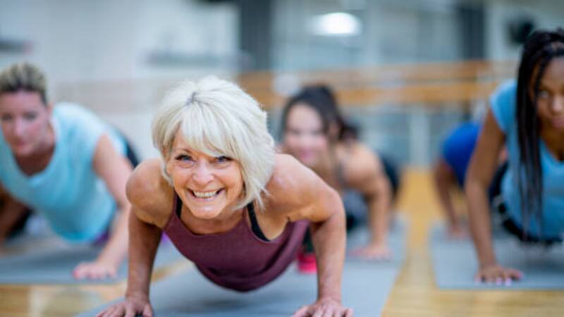 Los ejercicios más efectivos para reducir la grasa abdominal a los 50 años.