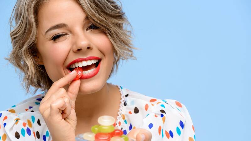 Este mineral es esencial para la formación de dientes fuertes, sanos y que previenen la placa bacteriana.